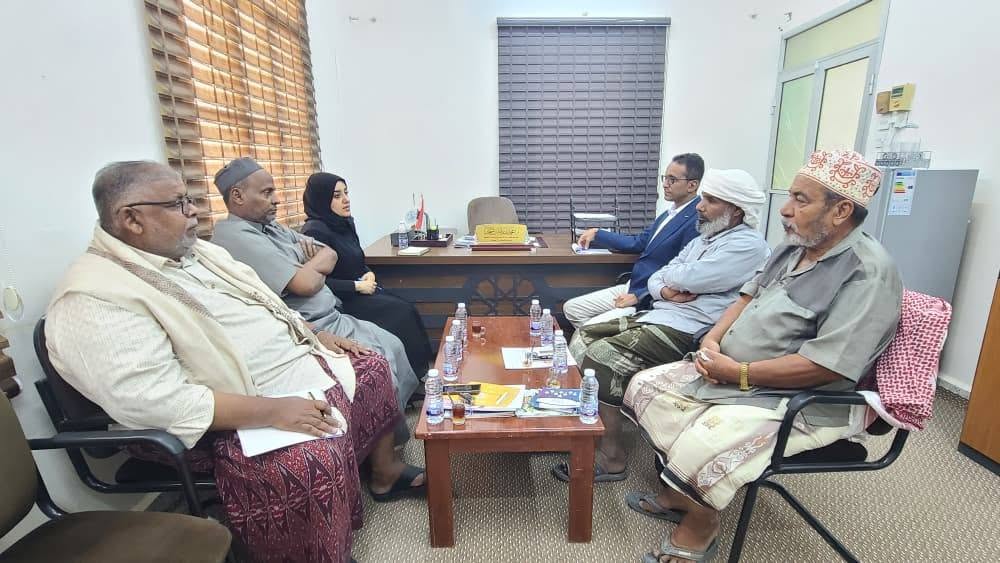وكيلة حضرموت لشؤون المرأة تبحث أوضاع المرأة العاملة في القطاع الزراعي بالوادي والصحراء