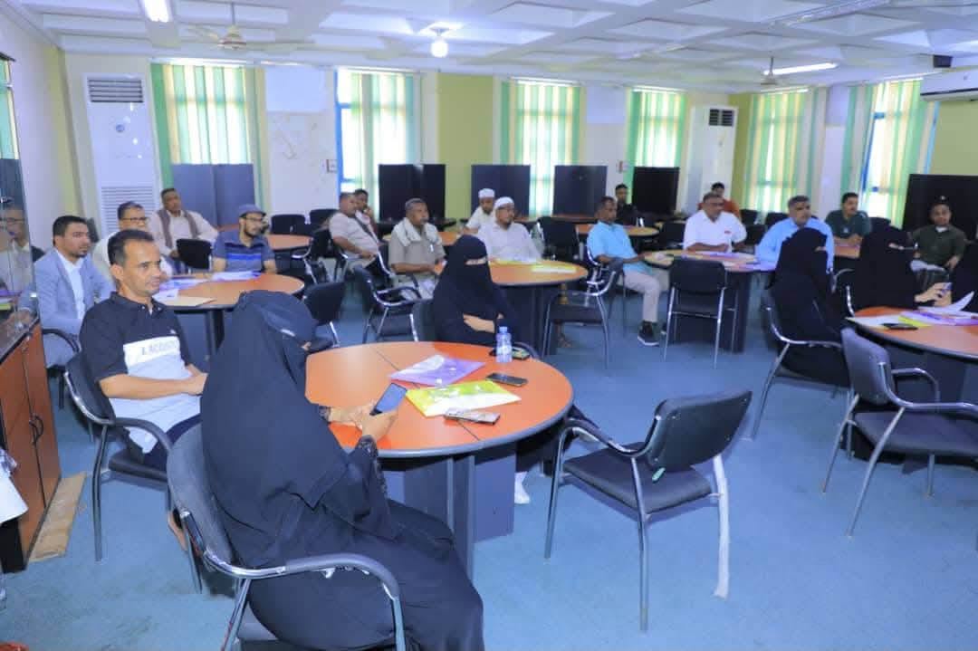 الإدارة العامة لبحوث التنمية تنفذ دورة تدريبية لتطوير مهارات إعداد الخطط التشغيلية وتقارير الإنجاز بديوان محافظة حضرموت
